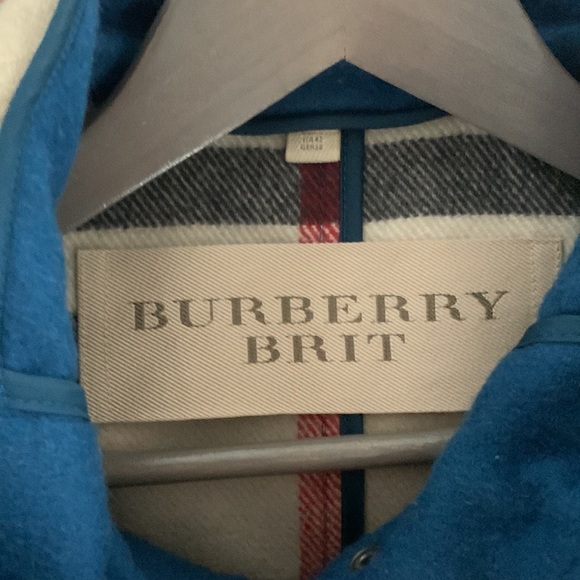 I am selling a turquoise size 8 Burberry jacket. - Picture 2 of 6